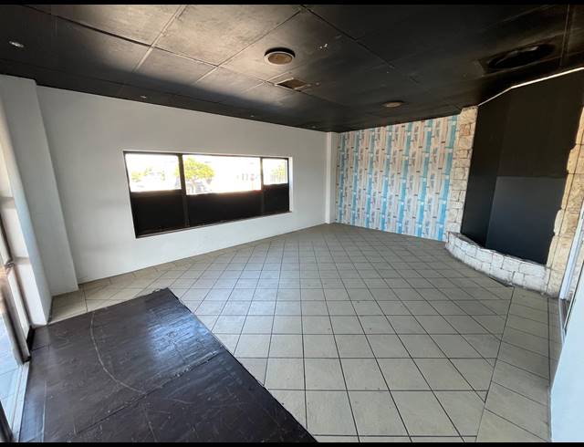 370M² BUSINESS TO LET IN PARKLANDS